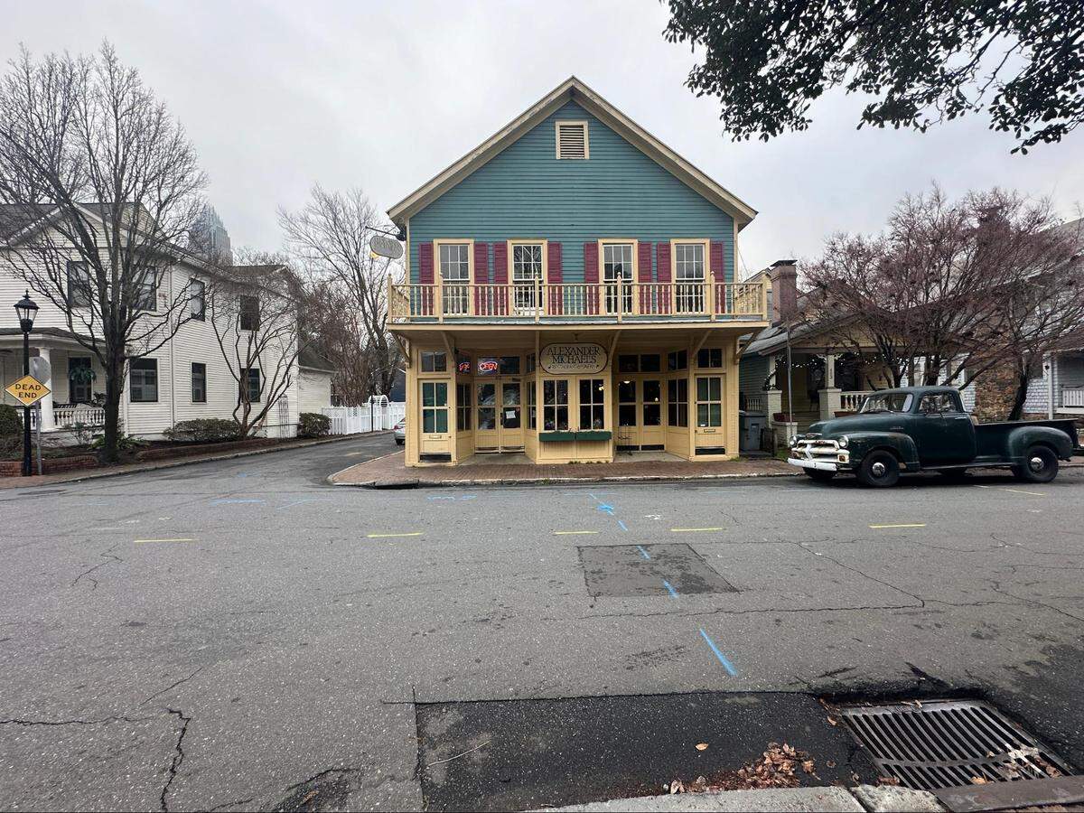 Nostalgia and European pub-style comfort food are both on the menu at Alexander Michael’s in the Fourth Ward. 