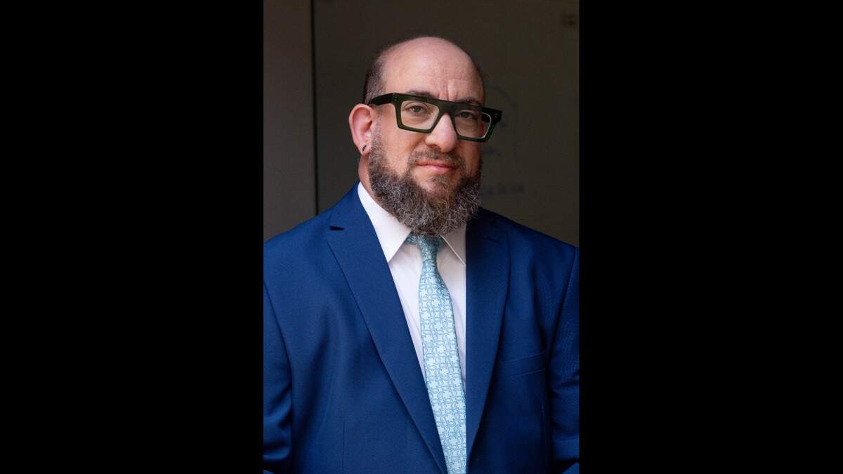 Mir Yarvitz is a Democratic candidate for the 10th Congressional District.