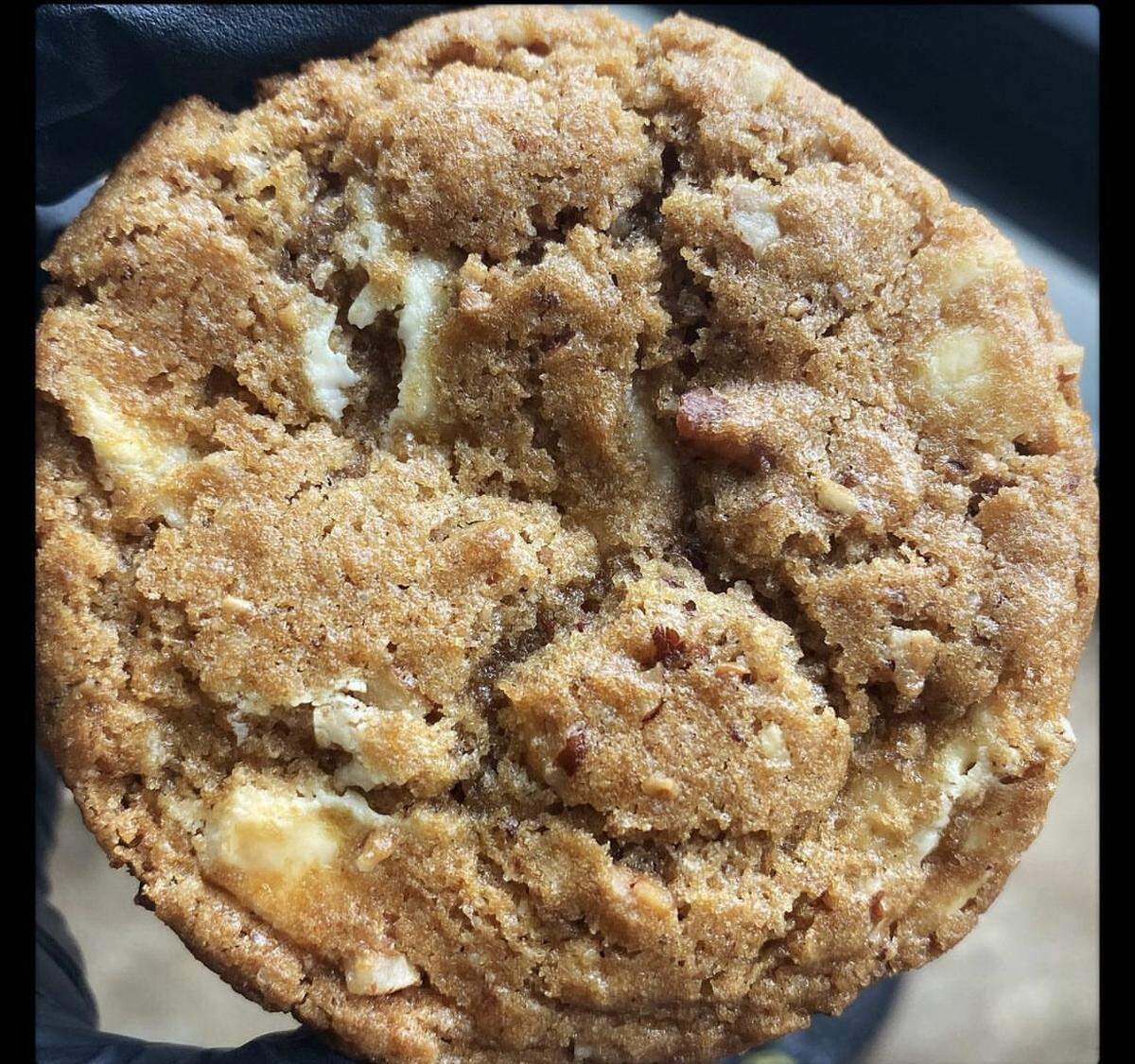 Chef Jasmine Macon of Beyond Amazing Donuts shares her recipe for White Chocolate & Pecan Farro Cookies.