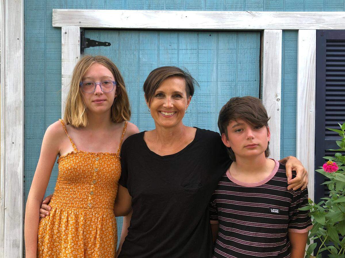 Marina Krcmar, center, with her daughter Eve and her son Henry.