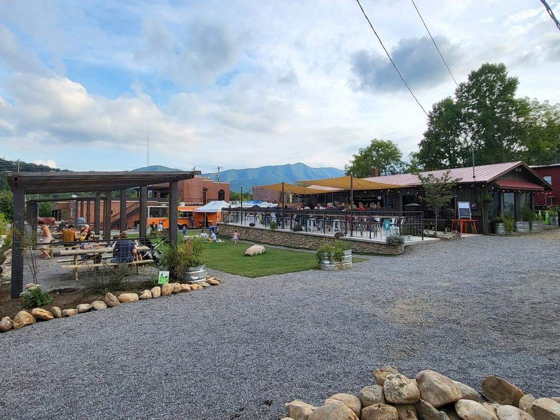 Foothills Grange has a large outdoor space which seats 250, including a patio and covered picnic tables.