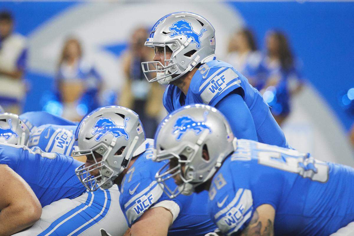 Detroit Lions QB Matt Stafford (9) has a first-year head coach but plenty of experience running a top-tier offense.