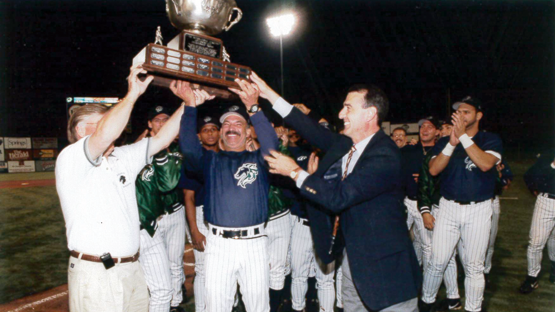 Knights to celebrate 1999, when a late surge and a bird helped them win a title