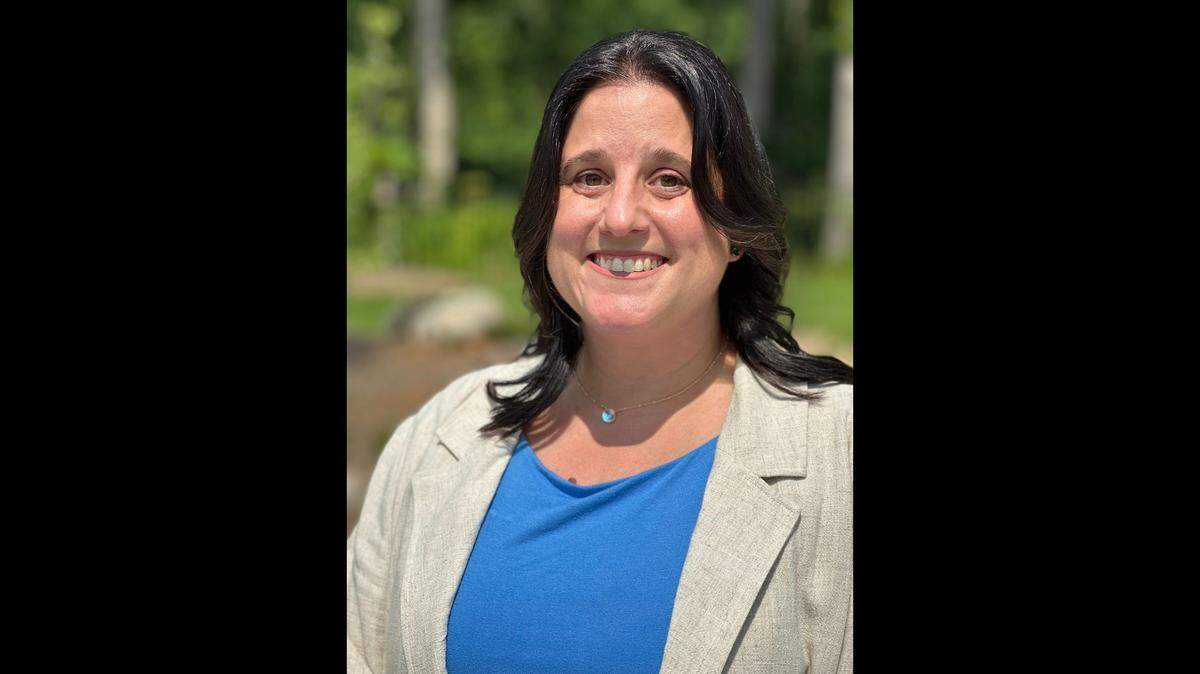Alisia Bergsman is a candidate for the Huntersville Board of Commissioners