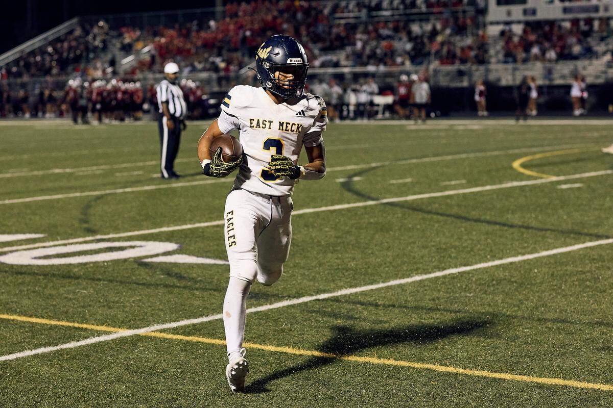 East Meck WR James Bailey scores a late touchdown in the game for the Eagles. South Mecklenburg High School defeats East Mecklenburg High School 38-7 on August 22, 2025.