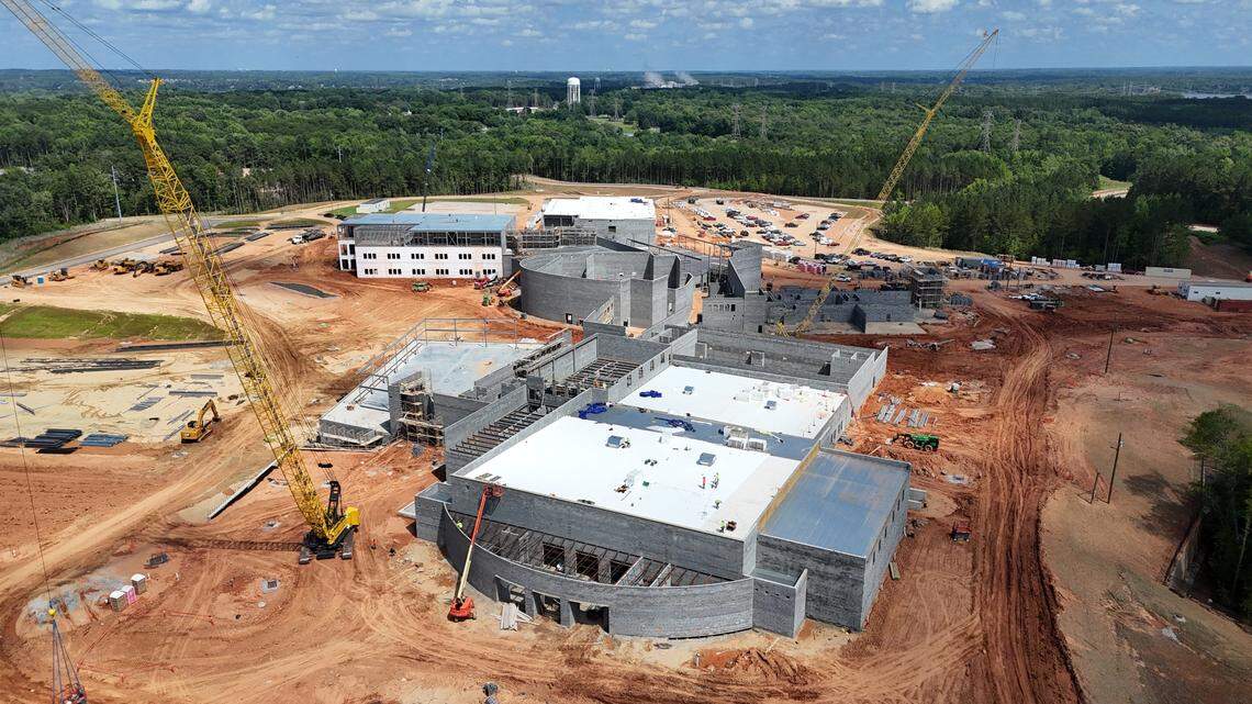 Lake Wylie High attendance plan to be released in August. What to know