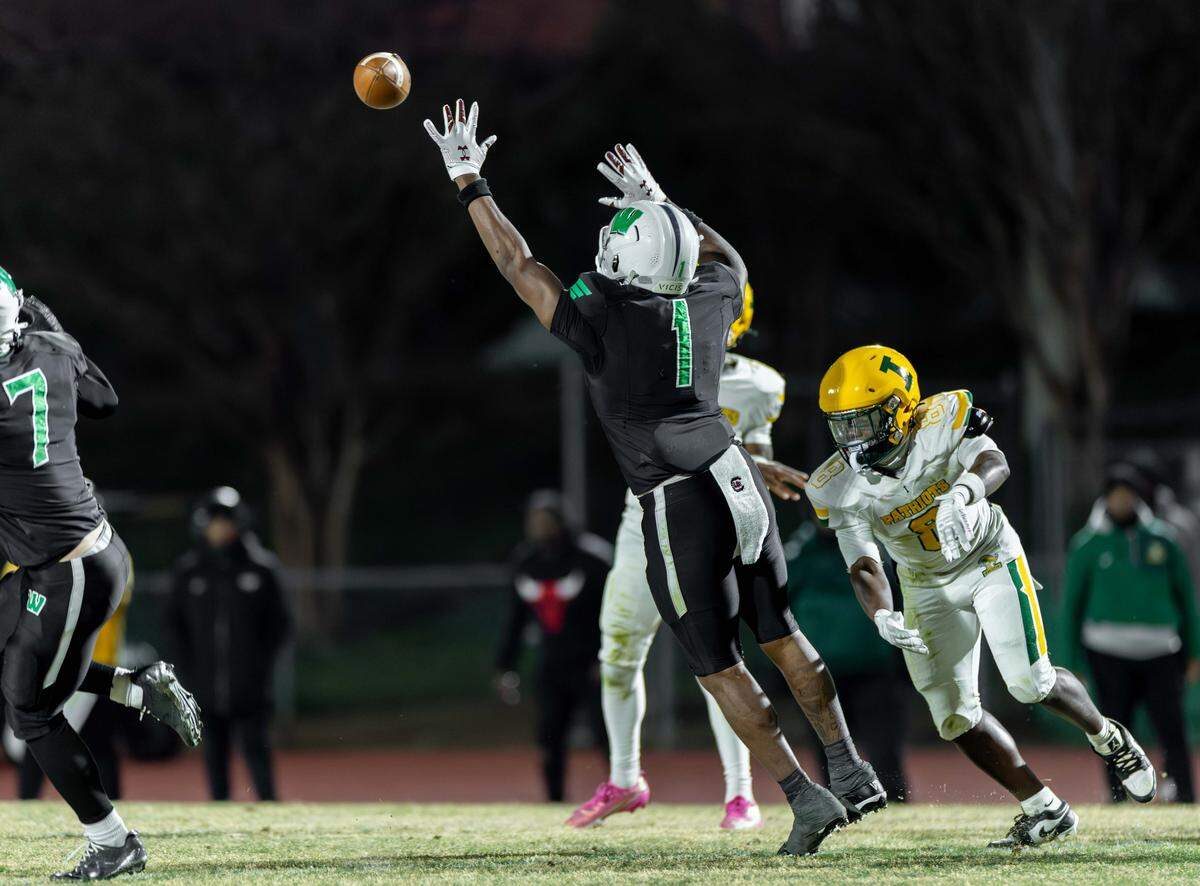 Weddington's Andrew Harris (1) knocks down the pass and forces the Patriot's to punt. Weddington would host Independence in the NCHSAA quarterfinal playoff game Friday, Nov., 28 2025.