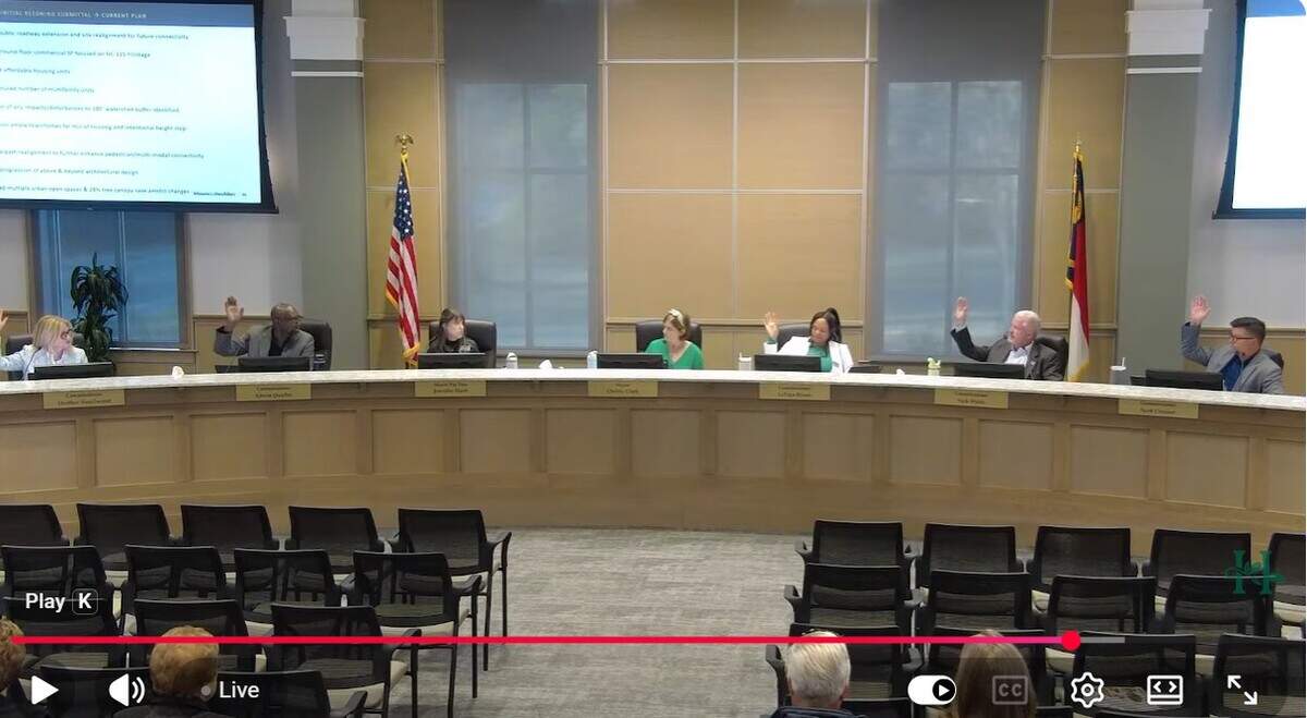 The Huntersville Board of Commissioners voted 5-to-1 Tuesday night, March 17, in favor of High Street District Development Inc.’s 11.87-acre mixed-use project on Old Statesville Road near Mount Holly-Huntersville Road. High Street is a subsidiary of Dallas-based Trammell Crow Co.