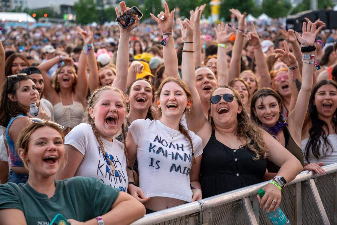 Fans at Lovin’ Life Music Fest.