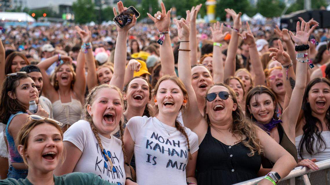 Photos: Lovin’ Life Music Fest attracts more than 80,000 fans to uptown Charlotte