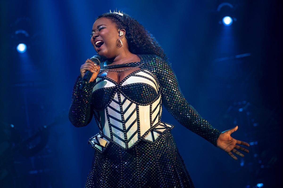 Union County native Amina Faye singing “Heart of Stone” as Jane Seymour in “Six” the musical.