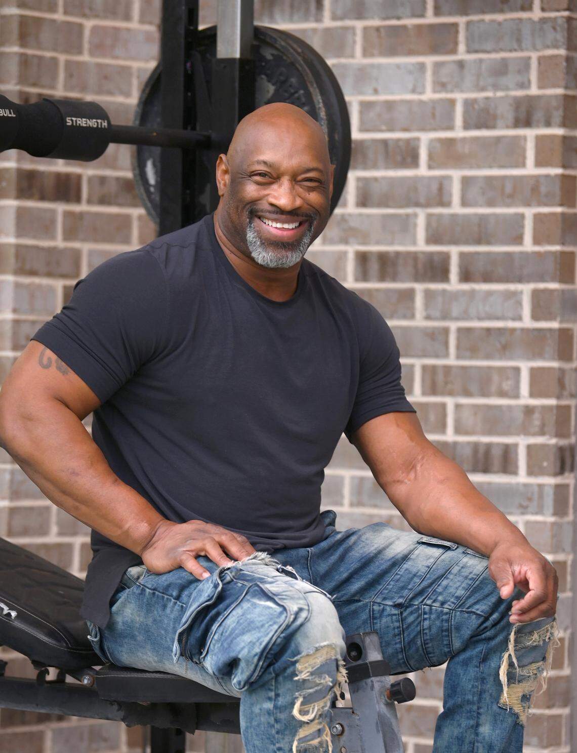 Despite having been retired from the NFL since 1998, former Carolina Panthers linebacker Lamar Lathon has continued to exercise and lift weights at his home outside Houston, TX.