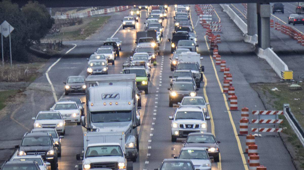 Traffic creeps along I-485 near Johnston Road in 2015. New express lanes are being to ease congestion, but work has been repeatedly delayed. In September 2022, NCDOT said it expected the project to be fully completed by winter 2024.
