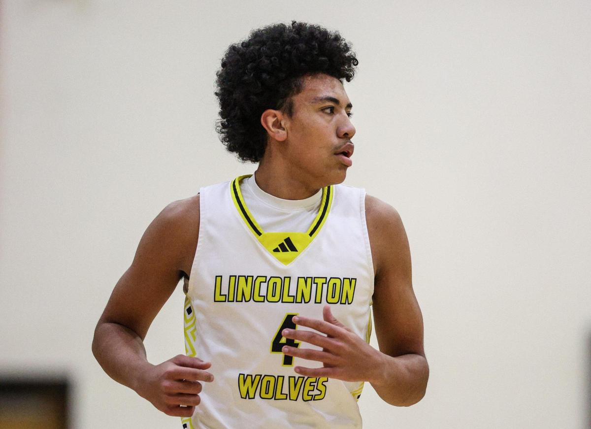 Lincolnton’s LJ Smith runs down the court during the game against Bunker Hill in Lincolnton, NC on Friday, January 24, 2025.