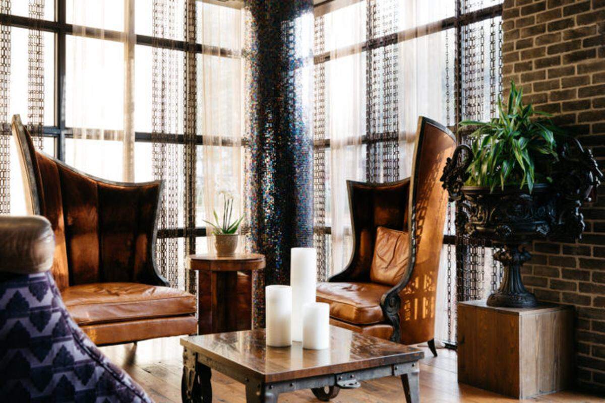 The Bohemian Hotel Savannah Riverfront, Autograph Collection is pet-friendly.