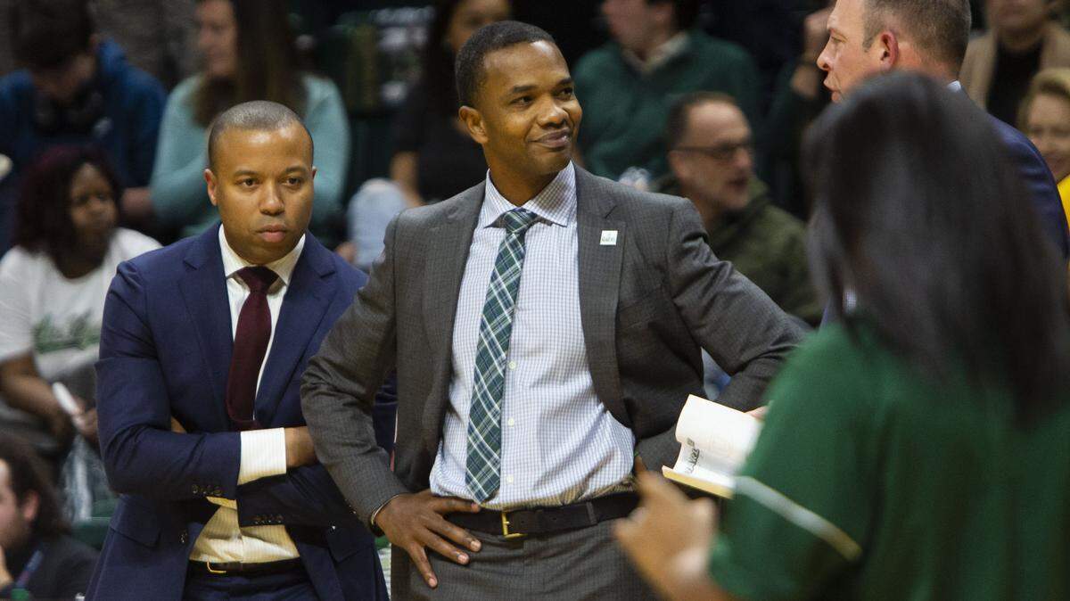 Coach Ron Sanchez’s Charlotte 49ers beat Valparaiso on Monday.