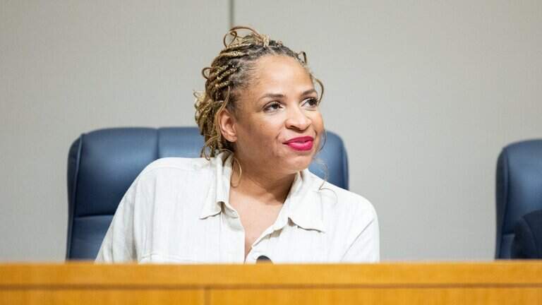 CMS chair Sneed puts school board ‘on notice’ as three members try to remove her