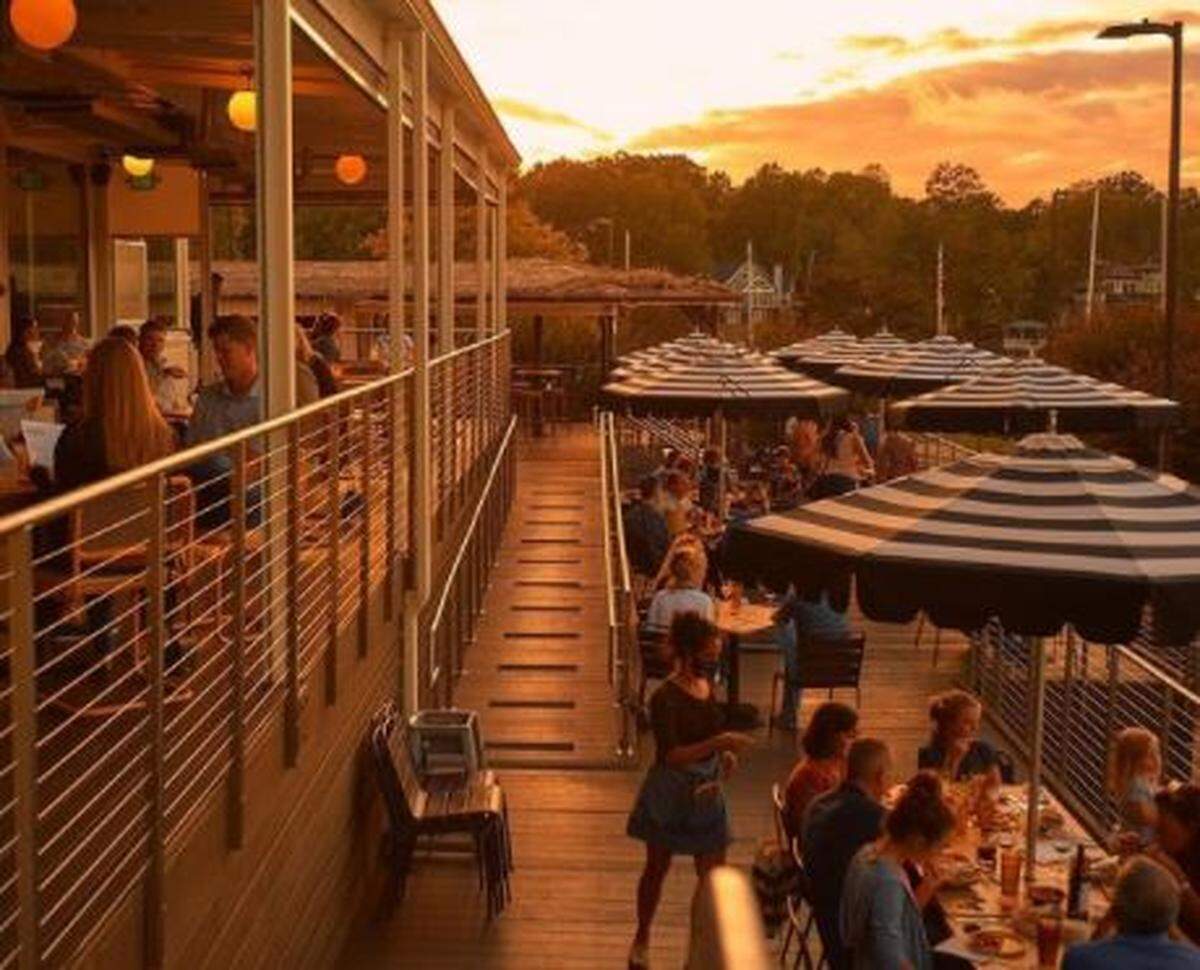 Hello Sailor has a heated patio with a view. The restaurant is also offering blankets to patio diners to use.