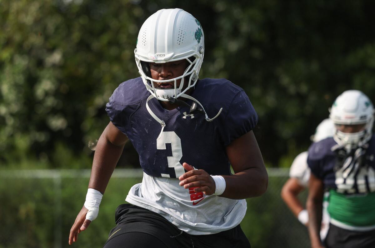 Weddington High defensive lineman Trajen Odomon runs through position drills during practice on Monday, September 9, 2024. Odom has been recruited by Ohio State and will play for their team after he graduates.