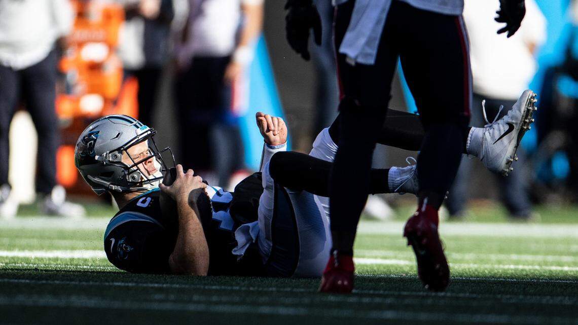 Analysis: Panthers chose to settle for Sam Darnold. Now they’re stuck with him