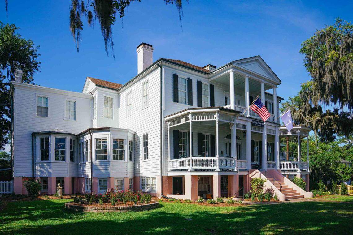 Beaufort is home to many historical residential houses in Federal, Victorian and Classical Revival style.
