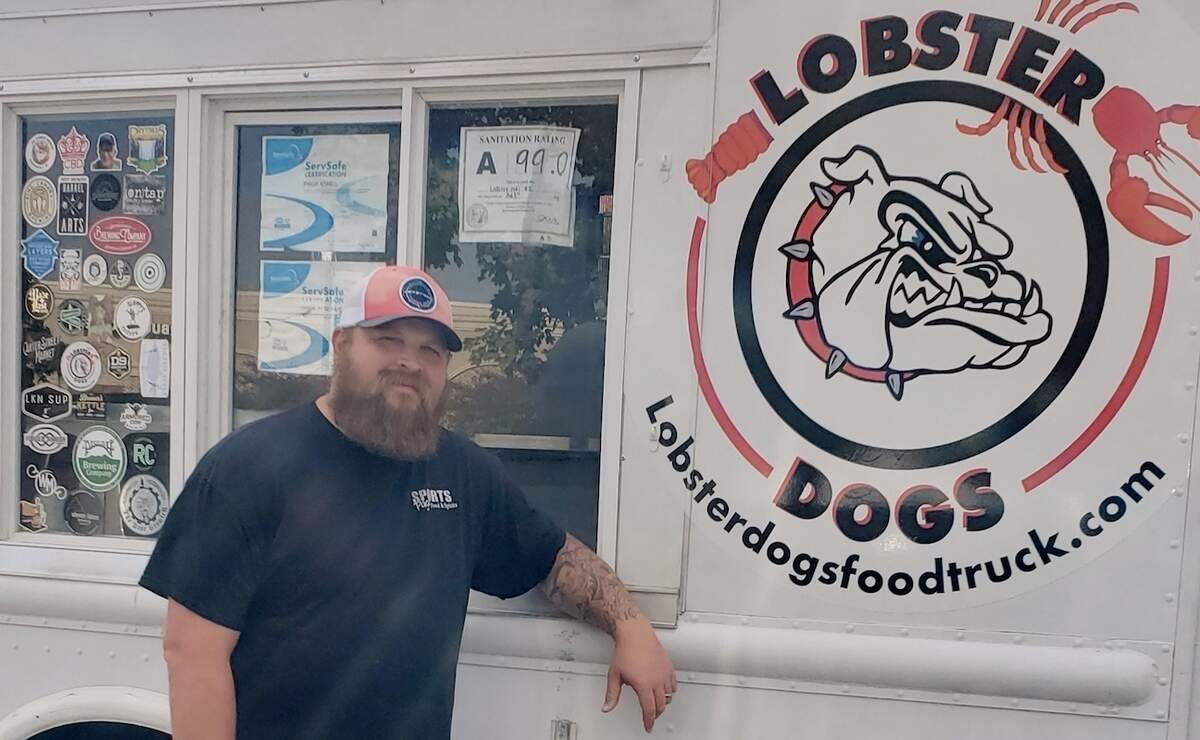 Chris Yelton fell in love with lobster rolls on a New York vacation. A slow night at his other venture, Sports Page Food & Spirits, led him to consider the food truck business.