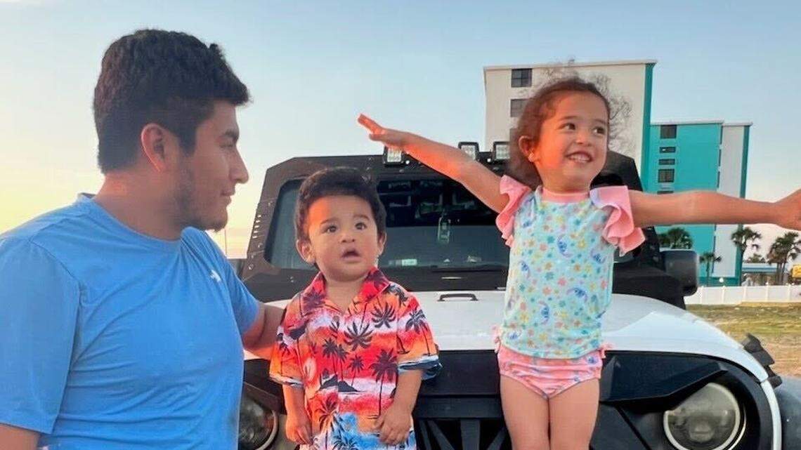 Prosecutors want to drop last charge against Charlotte man who photographed ICE