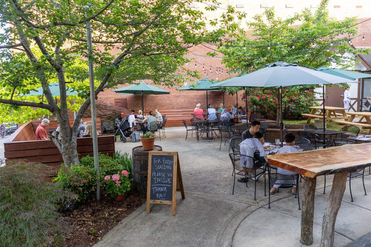 The patio at Sir Edmond Halley’s.