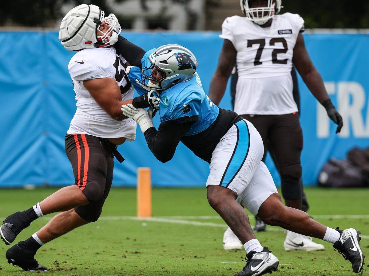 Panthers defensive tackle Jayden Crumedy, right, goes up against Browns tackle Sebastian Gutierrez during a 1-on-1 drill at training camp in Charlotte, NC on Wednesday, Aug. 6, 2025.