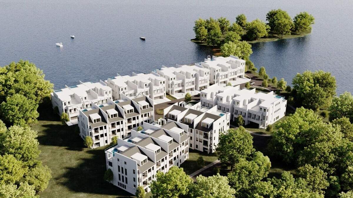 The Cape Lake Norman will include 27 “sleek minimalist style” townhomes resembling those in the Florida coastal resort community of Alys Beach, listing agent Liz Miller of lvester Jackson Christie’s International Real Estate said.