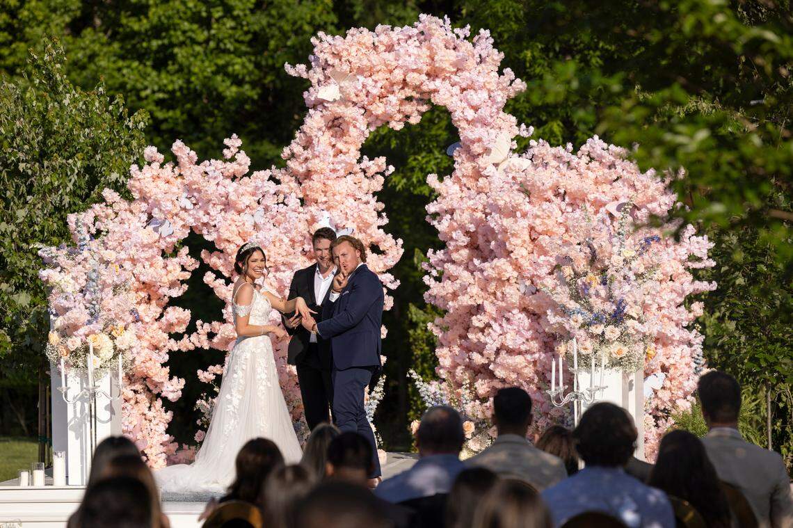 Love is Blind stars Johnny and Amy during Season 6 of the Netflix reality dating show.