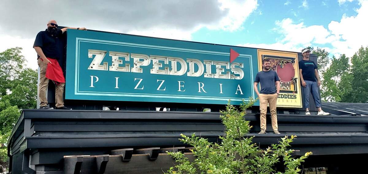 Zepeddie’s Pizzeria, a popular Charlotte pizza restaurant in the 1990s, will reopen in a new location in summer 2024.