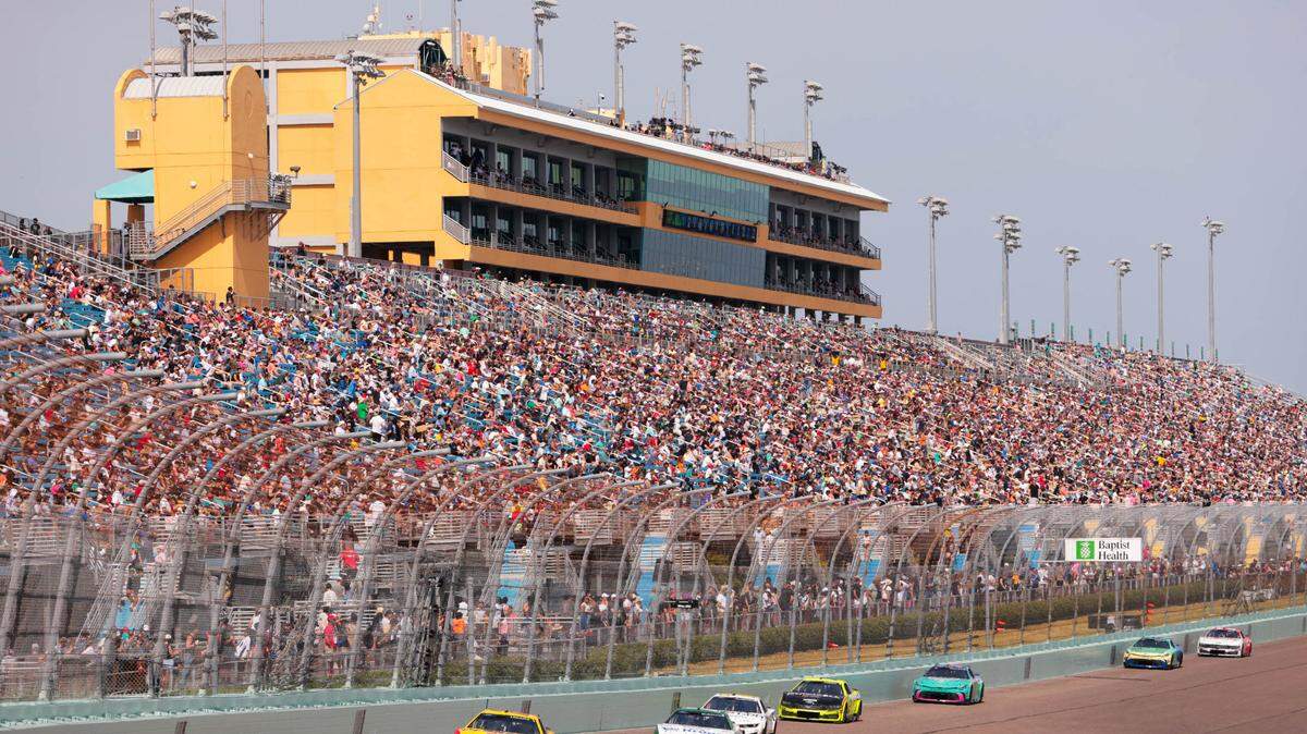 Mar 23, 2025; Homestead, Florida, USA; NASCAR Cup Series driver Joey Logano (22) races during the Straight Talk Wireless 400 at Homestead-Miami Speedway.