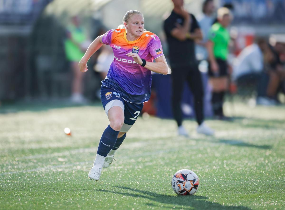Carolina Ascent’s Riley Parker (23) wins the ball and drives down the right side of the pitch during early first-half action Sunday against Fort Lauderdale United.
