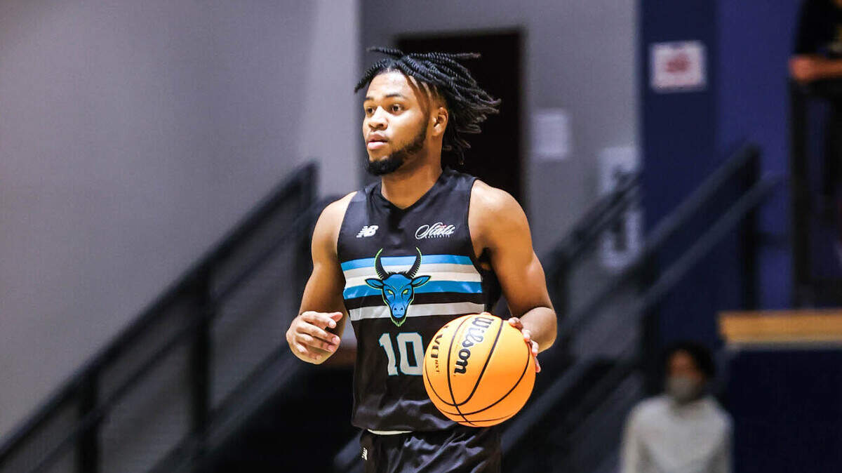 Combine Academy’s Jayden Epps signed with Illinois this week. He had 39 points Saturday at the Carmel Christian Tipoff