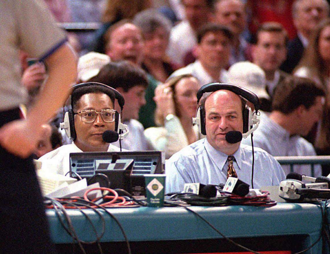 Steve Martin, right, called every season of NBA action in Charlotte from 1988 to 2018.