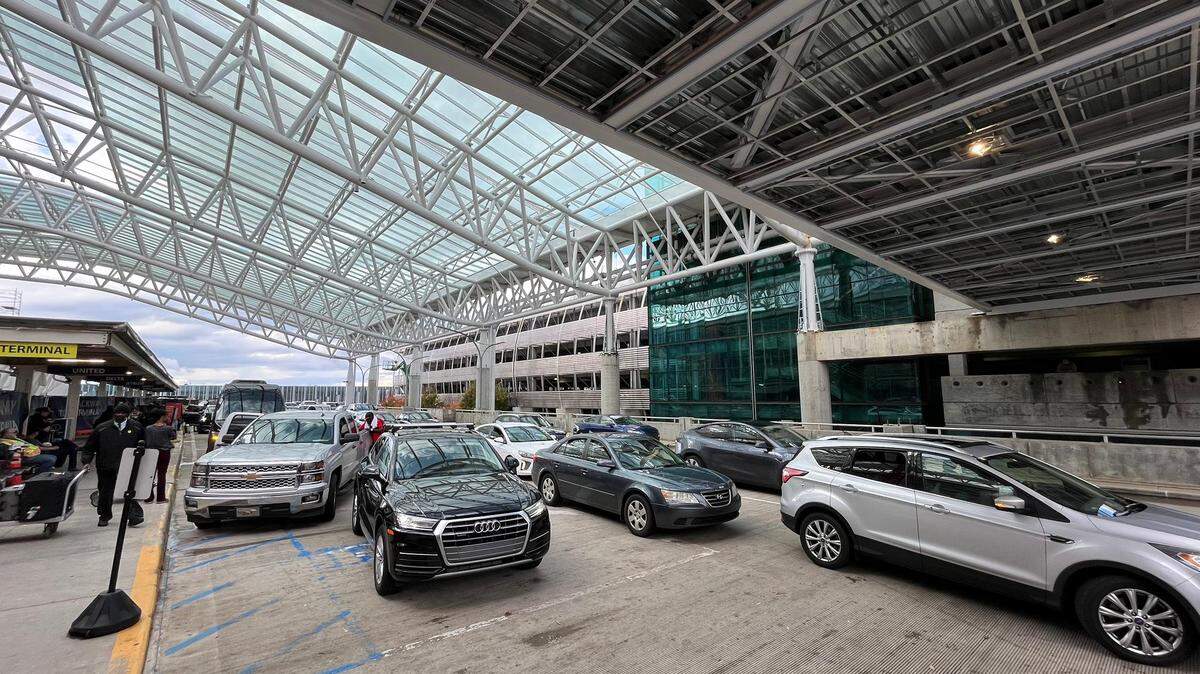 Drivers should prepare for heavy traffic around Charlotte Douglas International Airport during Thanksgiving week.