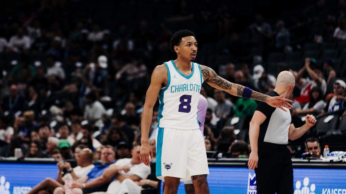 Nick Smith Jr. in action during the Charlotte Hornets’ 93-62 win over the Chinese national team at the California Classic at Golden 1 Center.