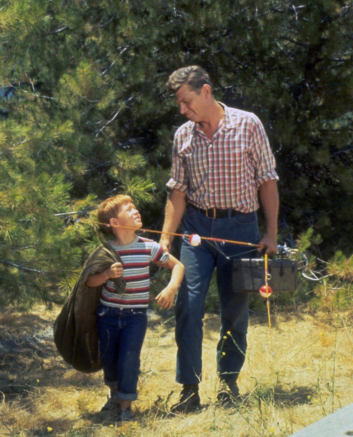 Andy Griffith and Ron Howard as Sheriff Andy Taylor and his son, Opie, in “The Andy Griffith Show.” A new documentary on the enduring charms of Mayberry asks why this fictional Camelot in bib overalls is such a cultural touchstone six decades later.