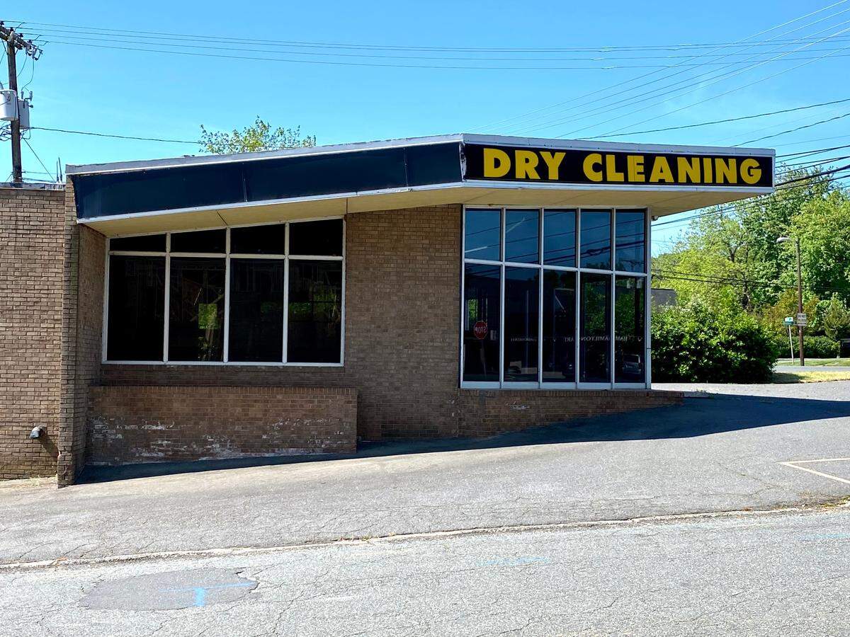 Petit Philippe’s new home will be at 4001 Park Road, in a location that was formerly a dry cleaners.
