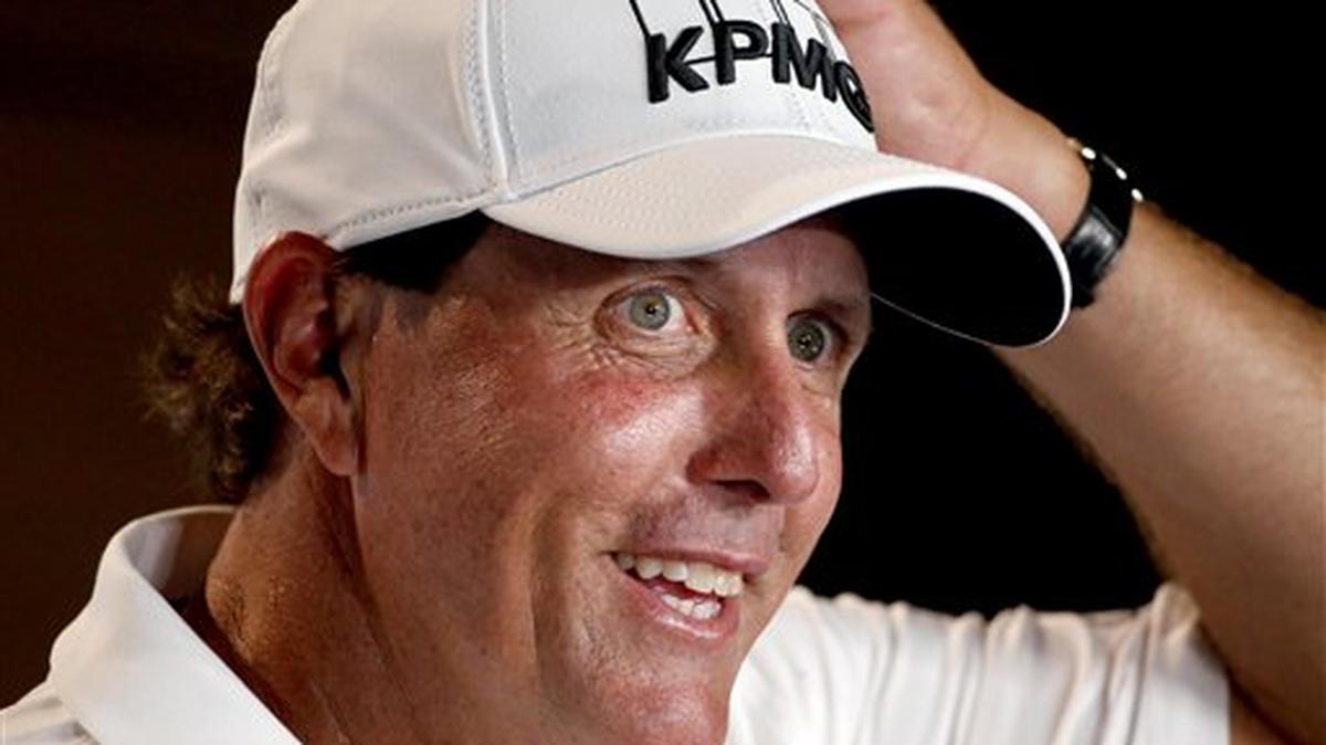 Phil Mickelson talks during a news conference for the U.S. Open golf championship at Oakmont Country Club on Wednesday, June 15, 2016, in Oakmont, Pa.