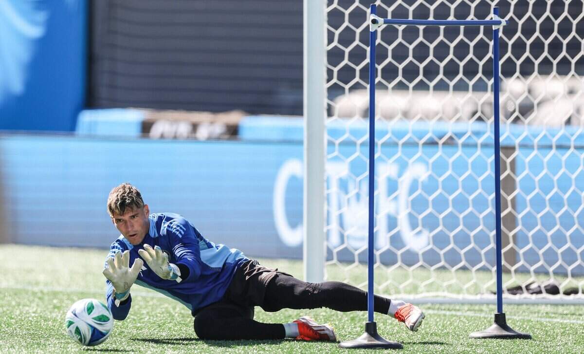 Charlotte FC goalkeeper Kristijan Kahlina runs through drills during an open practice at Bank of America Stadium in Charlotte, NC on Monday, February 24, 2025. This Saturday is Charlotte FC’s home opener versus Atlanta United.