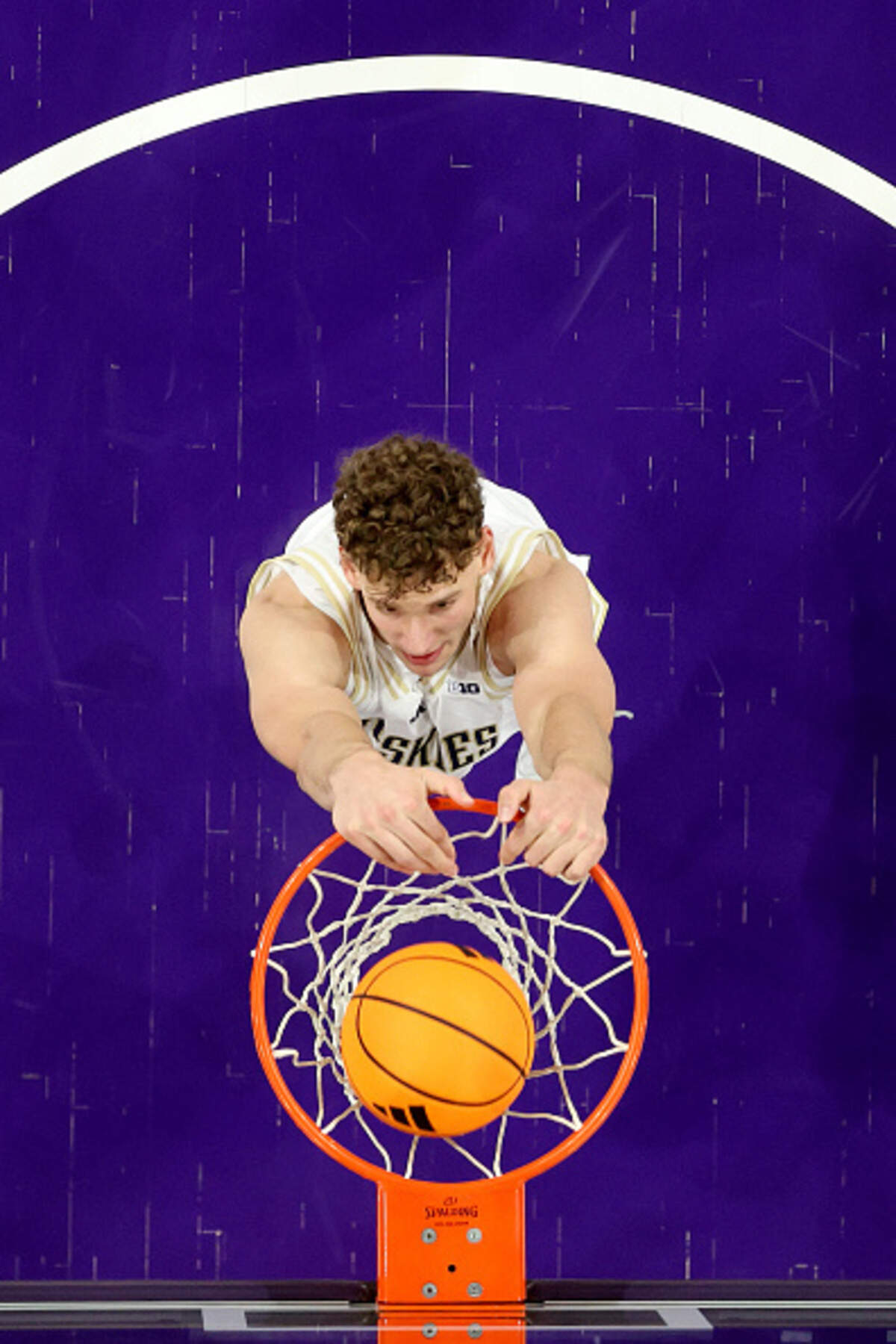 Hannes Steinbach of the Washington Huskies dunks against the UCLA Bruins during the first half at Alaska Airlines Arena.