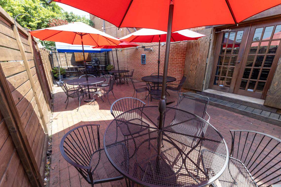 The outside patio at Comet Grill.