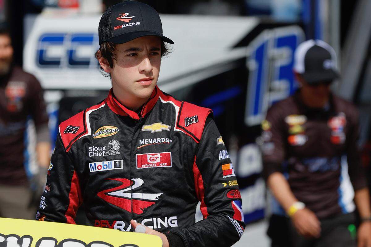 Andres Prez de Lara, an 18-year-old driver from Mexico City, wants to build a fan base that people from Mexico can identify with.