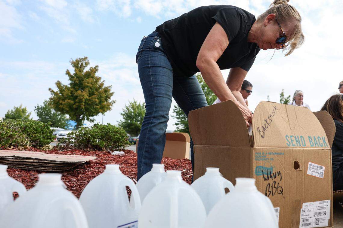 Volunteers help Operation Air Drop receive supplies in the parking lot of Wal-Mart on Thunder Road in Concord, NC on Monday, September 30, 2024. The supplies are being taken to flown into western NC through Operation Air Dop at Concord Regional Airport.