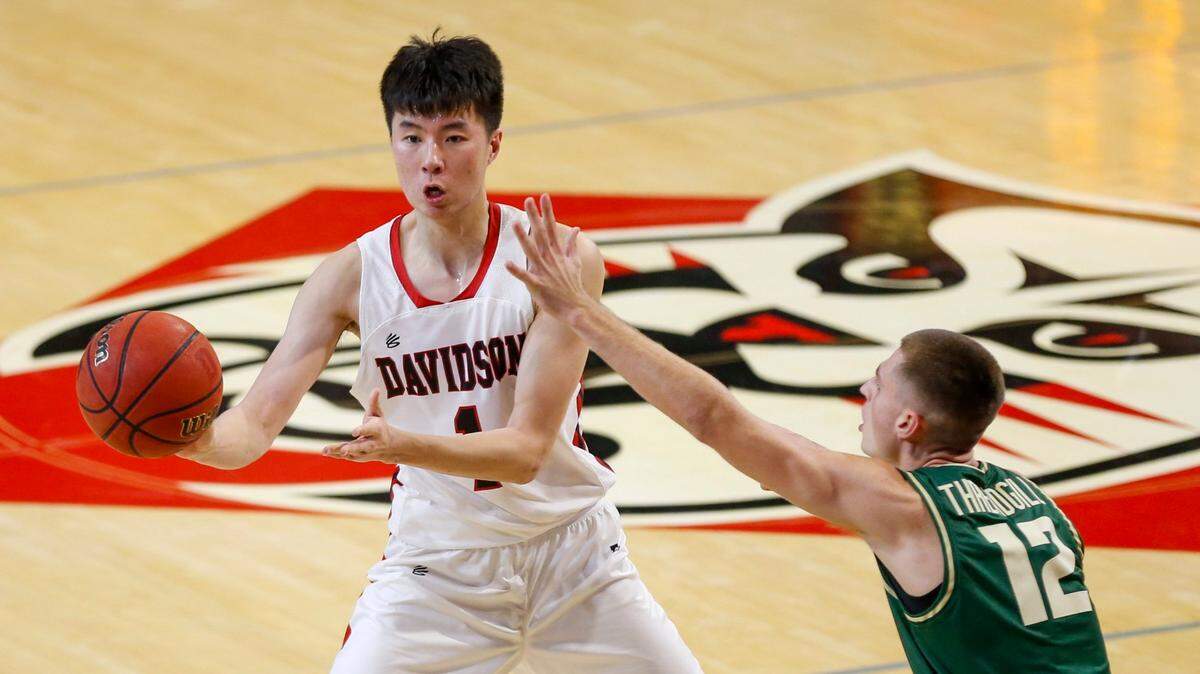 Davidson forward Hyunjung Lee, left, and the Wildcats will play rival Charlotte tonight at Halton Arena.