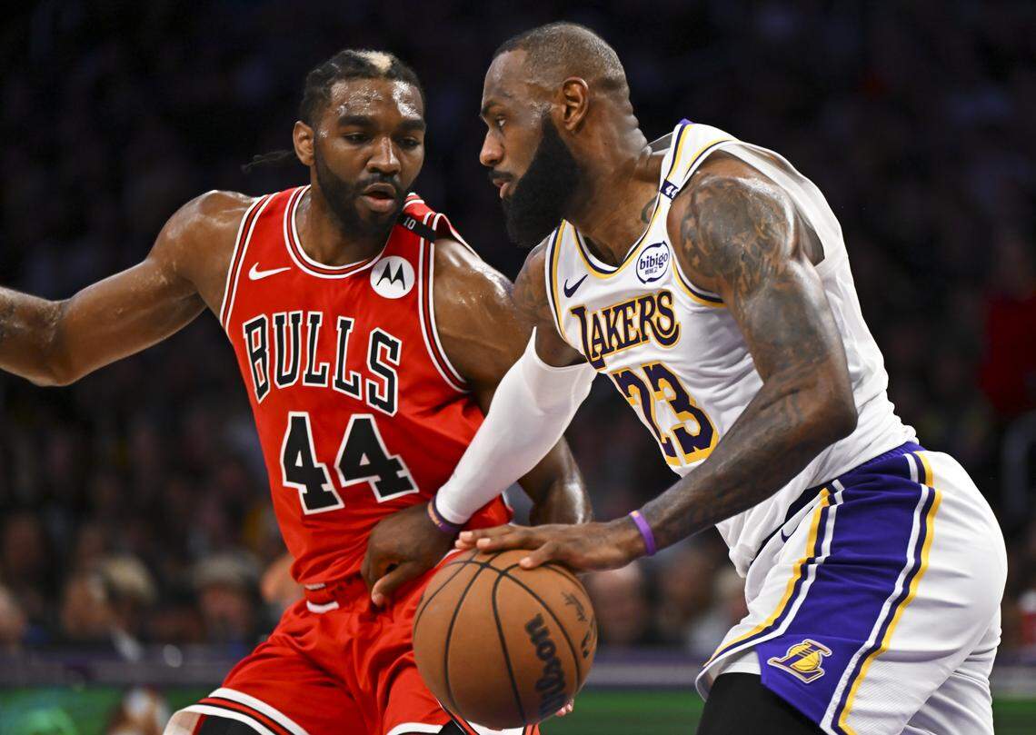 Los Angeles Lakers forward LeBron James (23) drives the ball against Chicago Bulls forward Patrick Williams (44) during the second half at Crypto.com Arena.