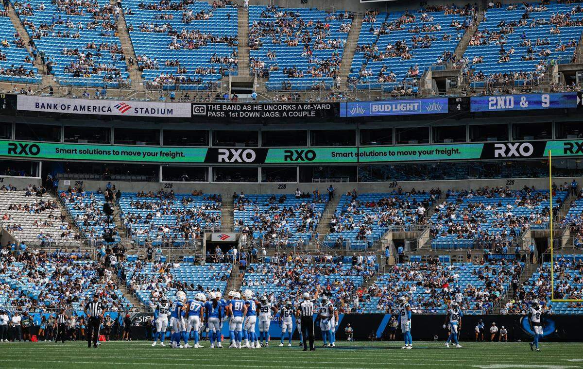 The Bank of America stands were sparsely populated during the fourth quarter of the Carolina Panthers’ 26-3 loss to Los Angeles Sunday. The fans who were there booed quarterback Bryce Young repeatedly.