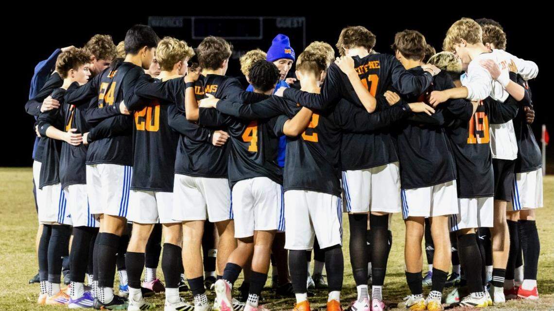 Multiple Charlotte-area schools advance to NCHSAA soccer semifinal games